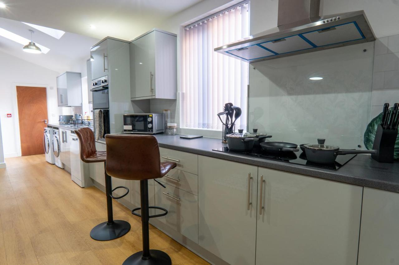 Heartland House, 7 Spacious Bedrooms Sleeps 4 Plus, Near Nec, Jlr,Bhx Birmingham Exterior foto