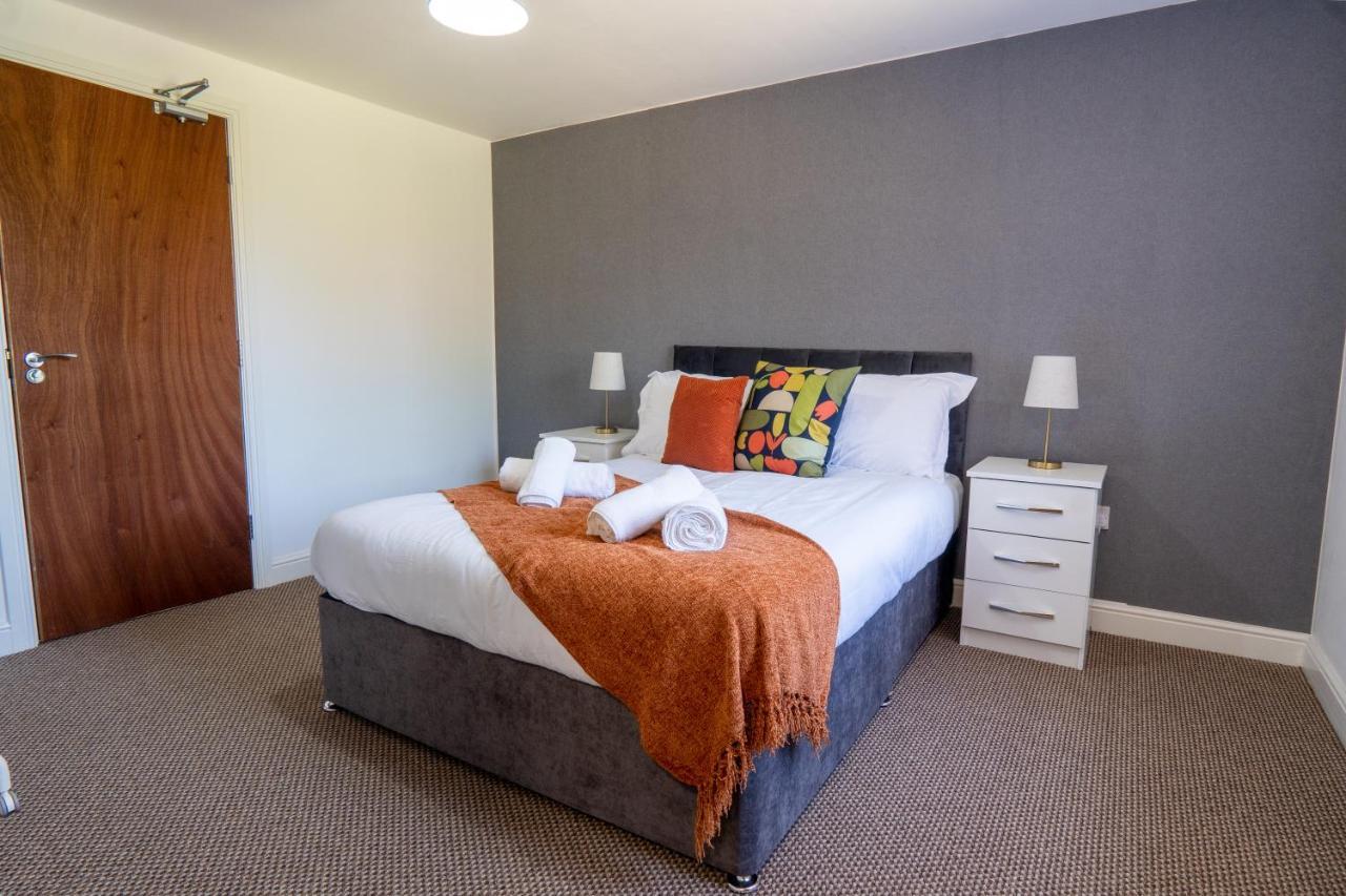 Heartland House, 7 Spacious Bedrooms Sleeps 4 Plus, Near Nec, Jlr,Bhx Birmingham Exterior foto