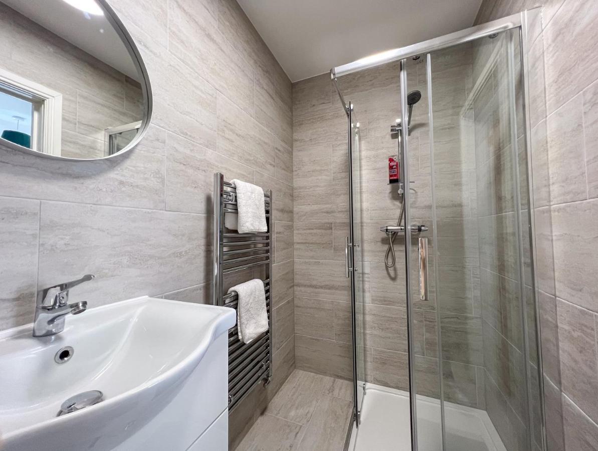 Heartland House, 7 Spacious Bedrooms Sleeps 4 Plus, Near Nec, Jlr,Bhx Birmingham Exterior foto
