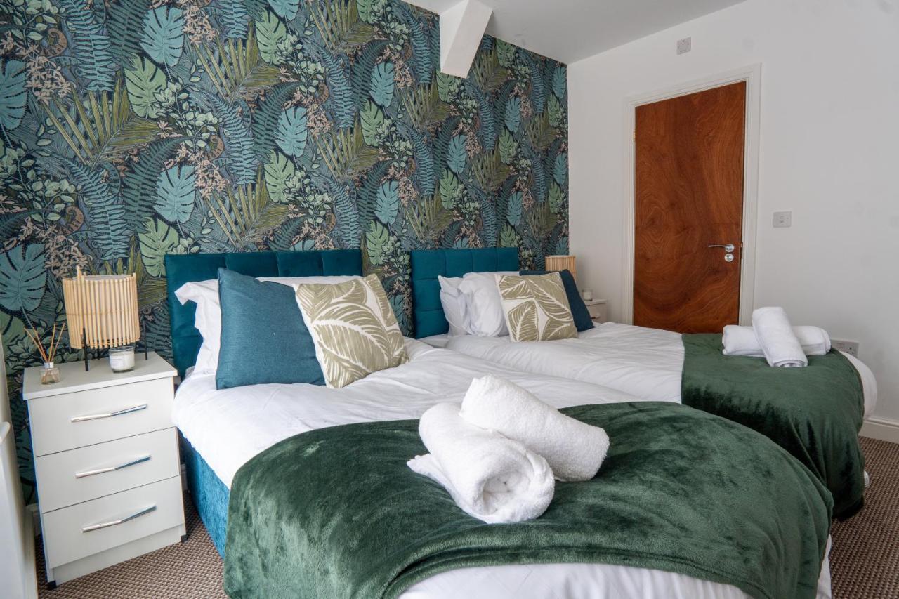 Heartland House, 7 Spacious Bedrooms Sleeps 4 Plus, Near Nec, Jlr,Bhx Birmingham Exterior foto