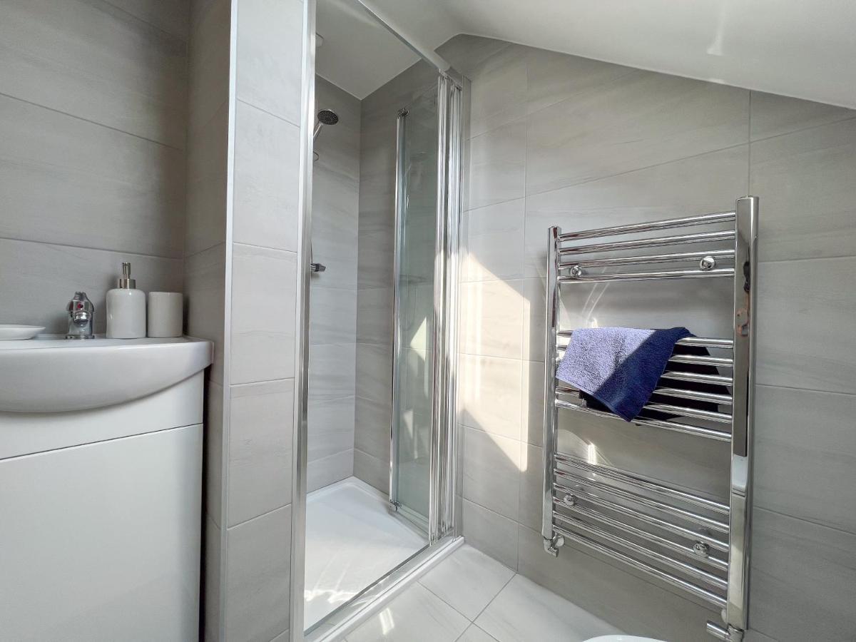 Heartland House, 7 Spacious Bedrooms Sleeps 4 Plus, Near Nec, Jlr,Bhx Birmingham Exterior foto