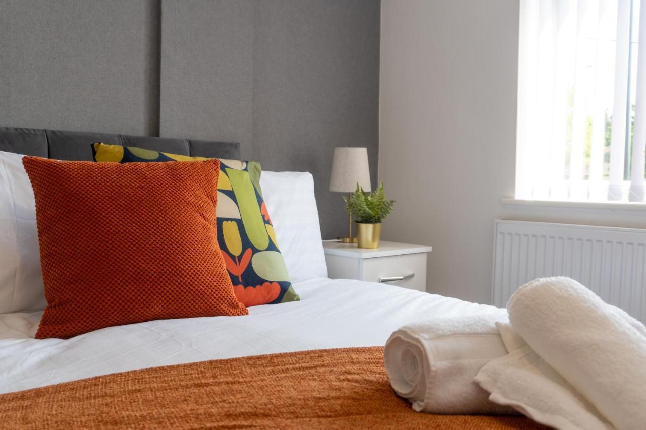 Heartland House, 7 Spacious Bedrooms Sleeps 4 Plus, Near Nec, Jlr,Bhx Birmingham Exterior foto
