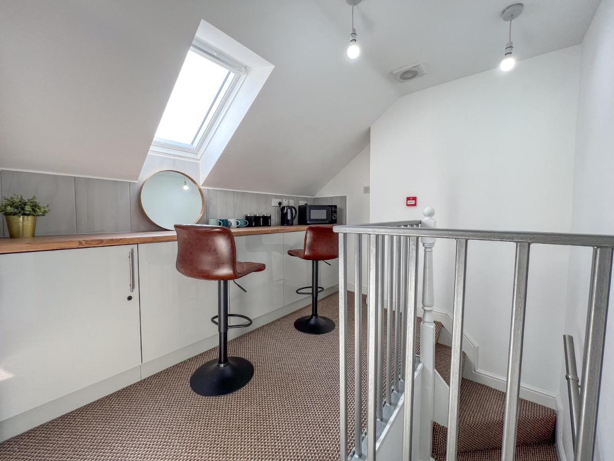Heartland House, 7 Spacious Bedrooms Sleeps 4 Plus, Near Nec, Jlr,Bhx Birmingham Exterior foto