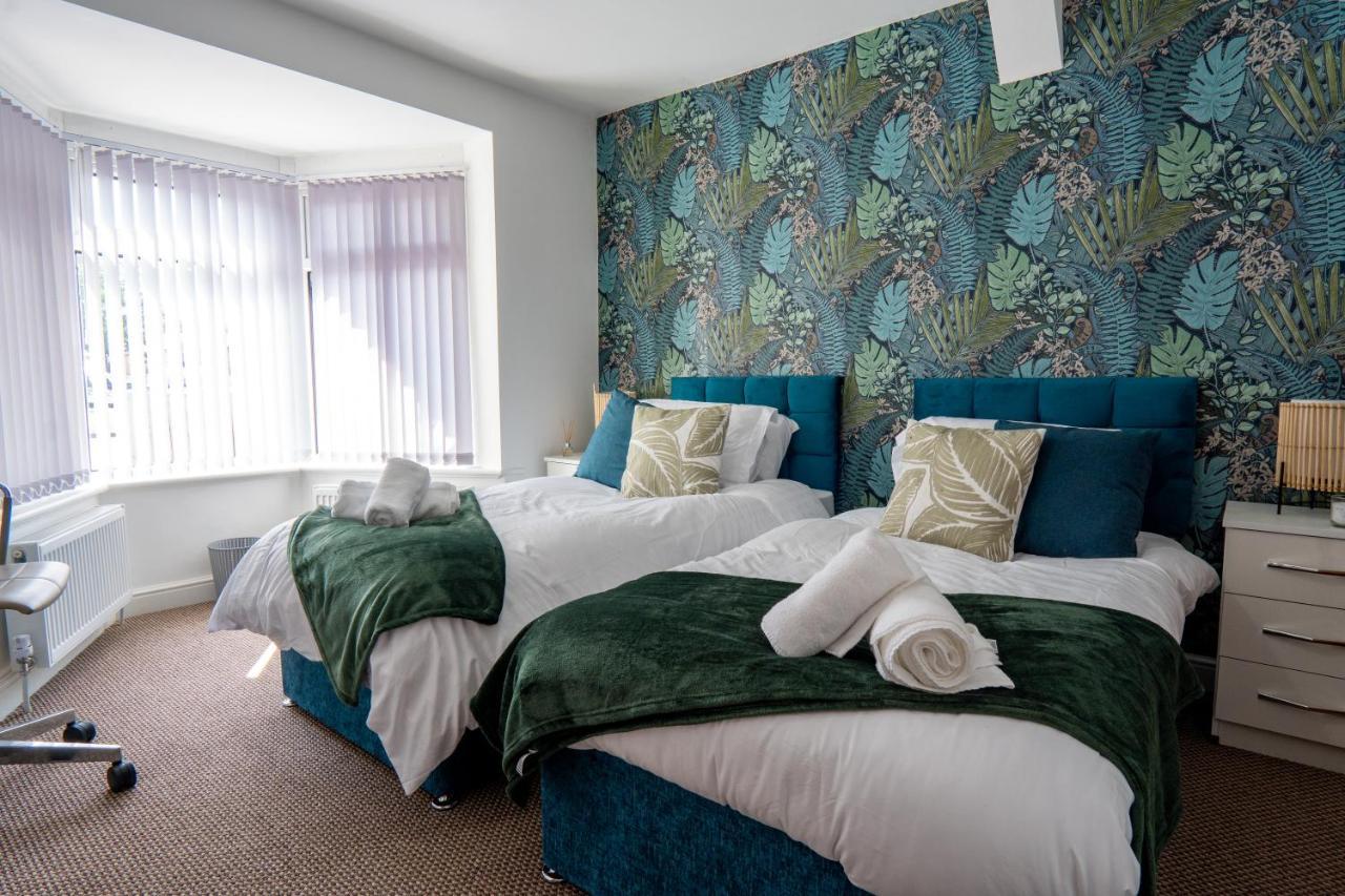 Heartland House, 7 Spacious Bedrooms Sleeps 4 Plus, Near Nec, Jlr,Bhx Birmingham Exterior foto